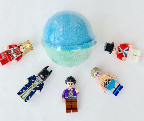 Action build figure surprise toy bath bomb for kids wholesale - CraftedBath