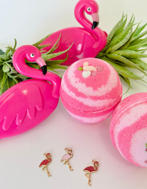 Flamingo pendant bath bomb surprise