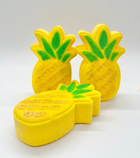 Pineapple fizzy bath bomb