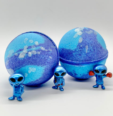 Galaxy "space invaders" alien surprise toy bath bomb wholesale