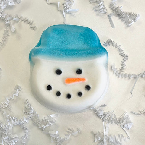 Snowman head holiday bath bomb